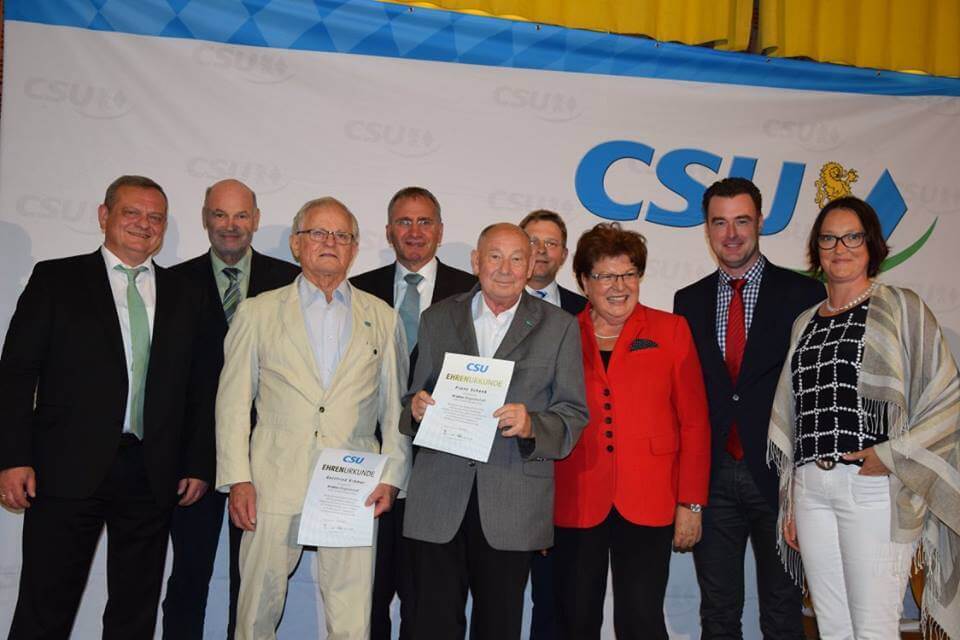 Eibelstadter wird für CSU Mitgliedschaft geehrt